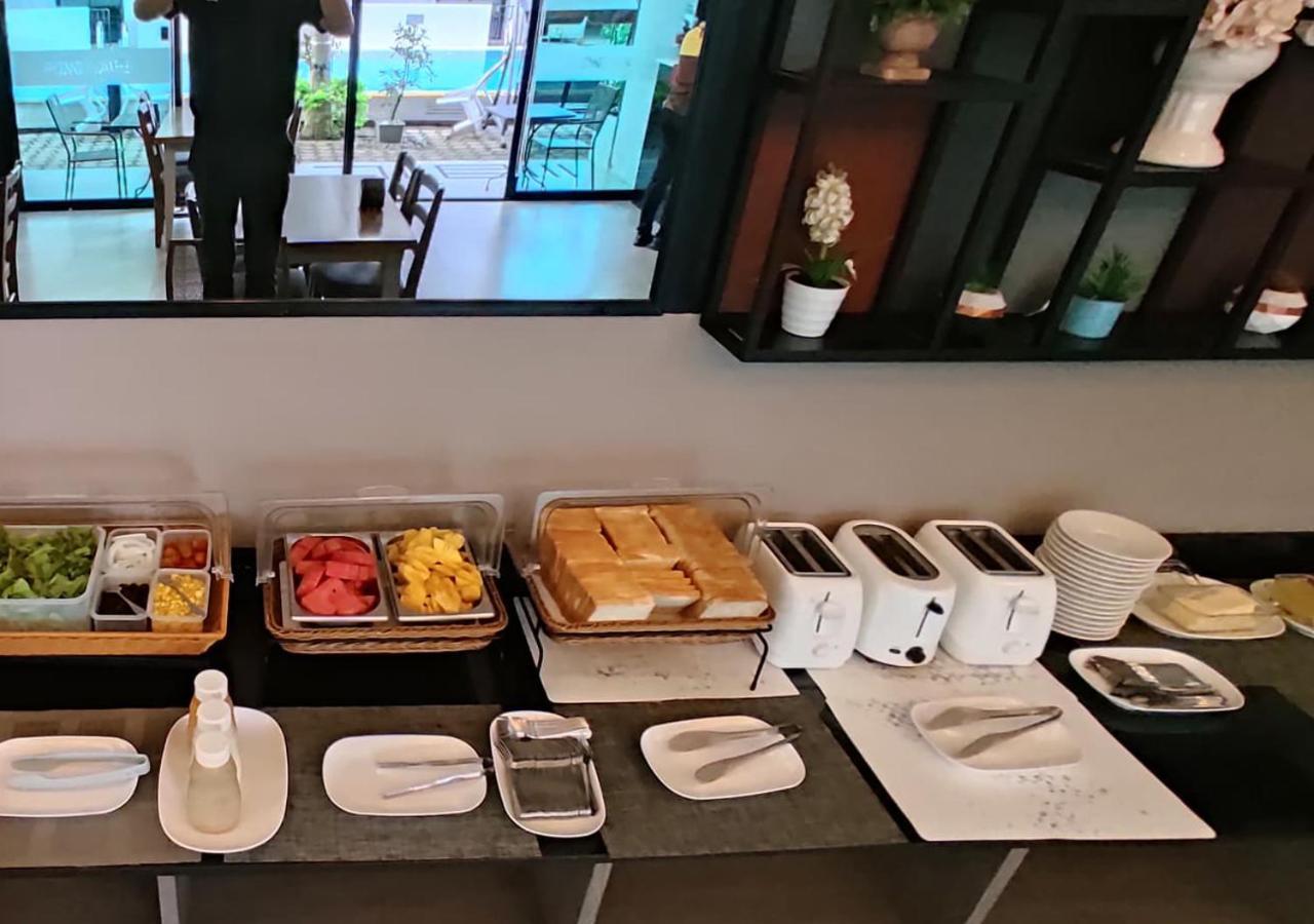 J.P.Grand Hotel ترات المظهر الخارجي الصورة