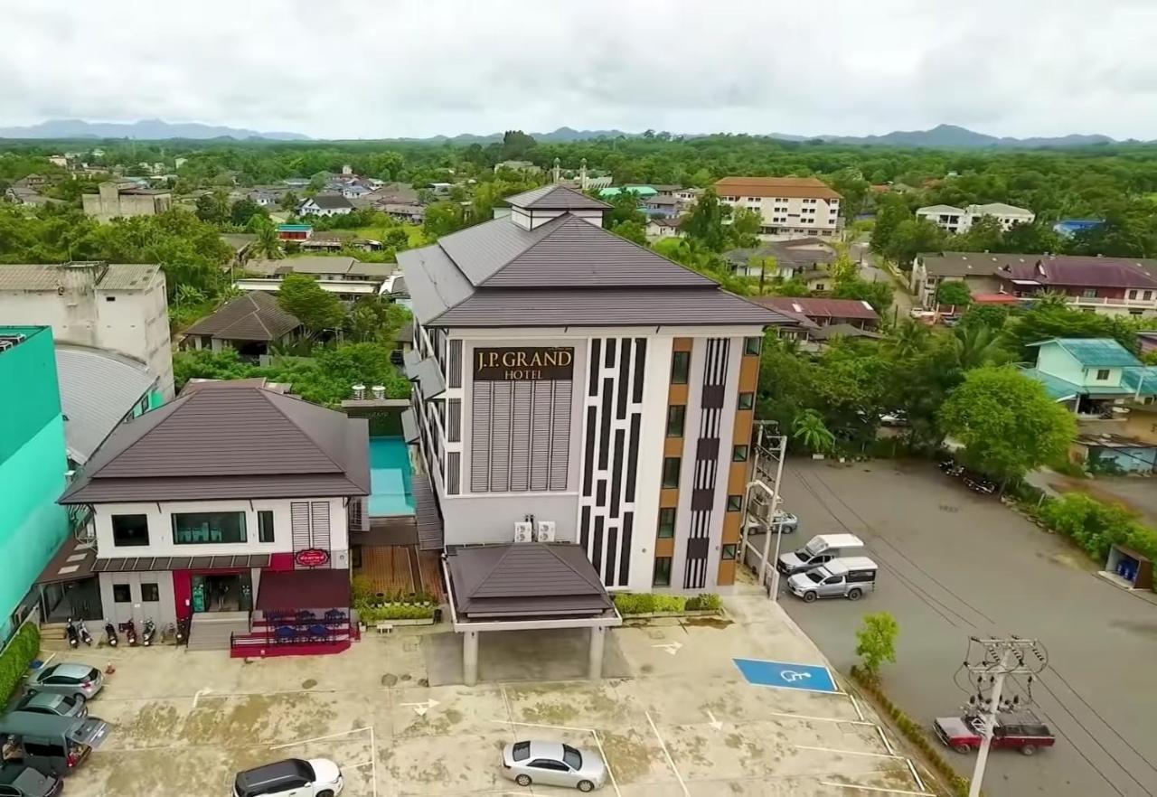 J.P.Grand Hotel ترات المظهر الخارجي الصورة