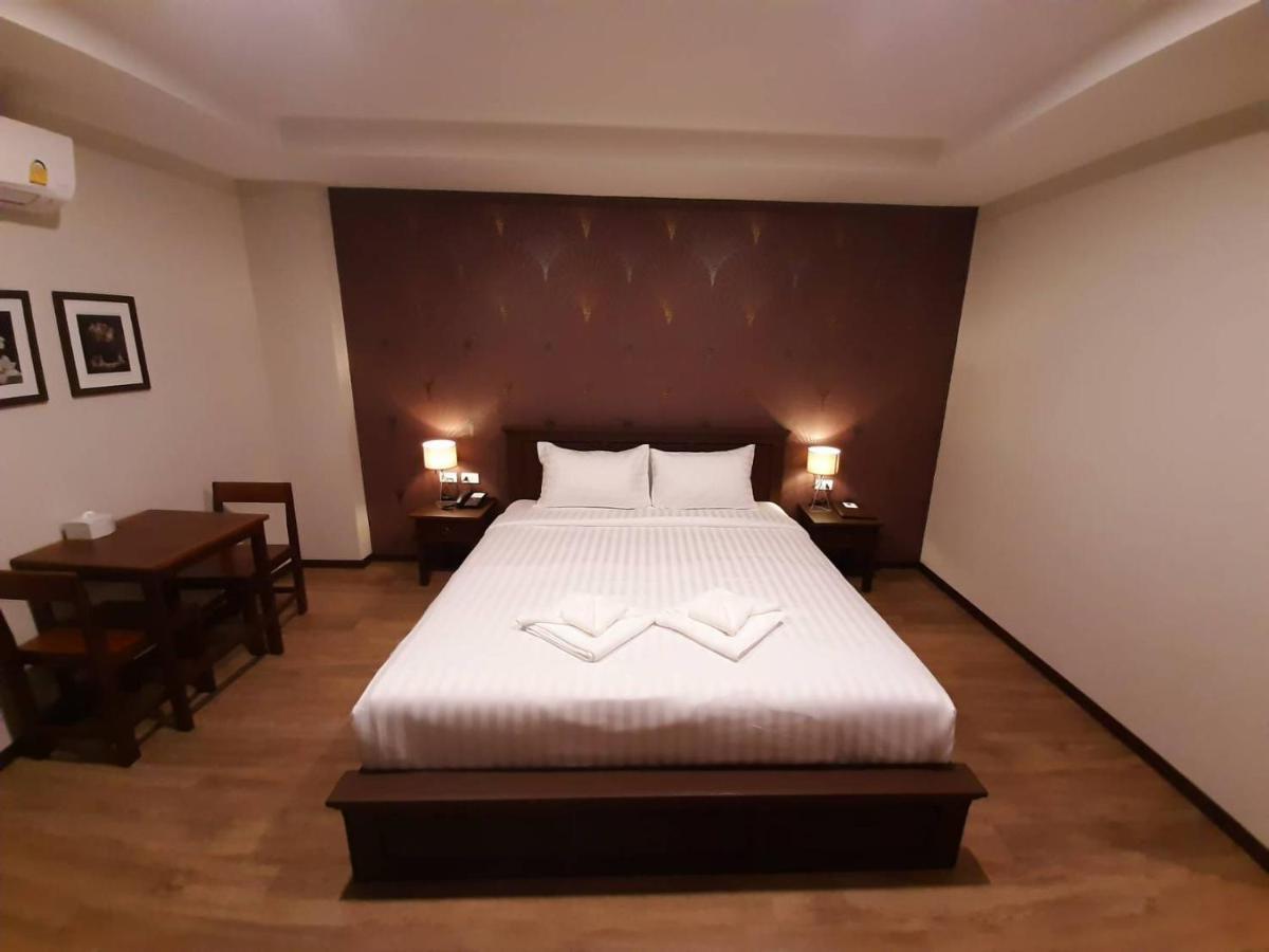 J.P.Grand Hotel ترات المظهر الخارجي الصورة