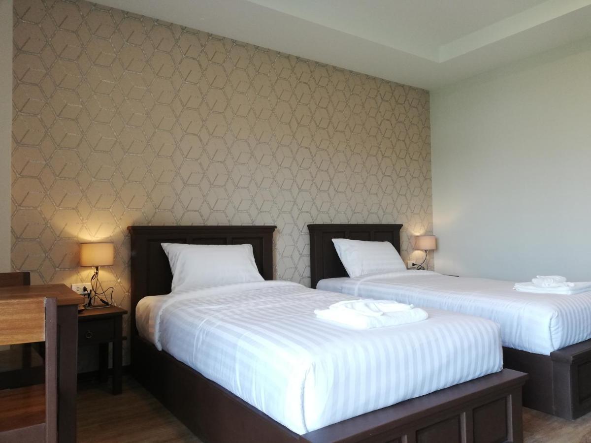 J.P.Grand Hotel ترات المظهر الخارجي الصورة