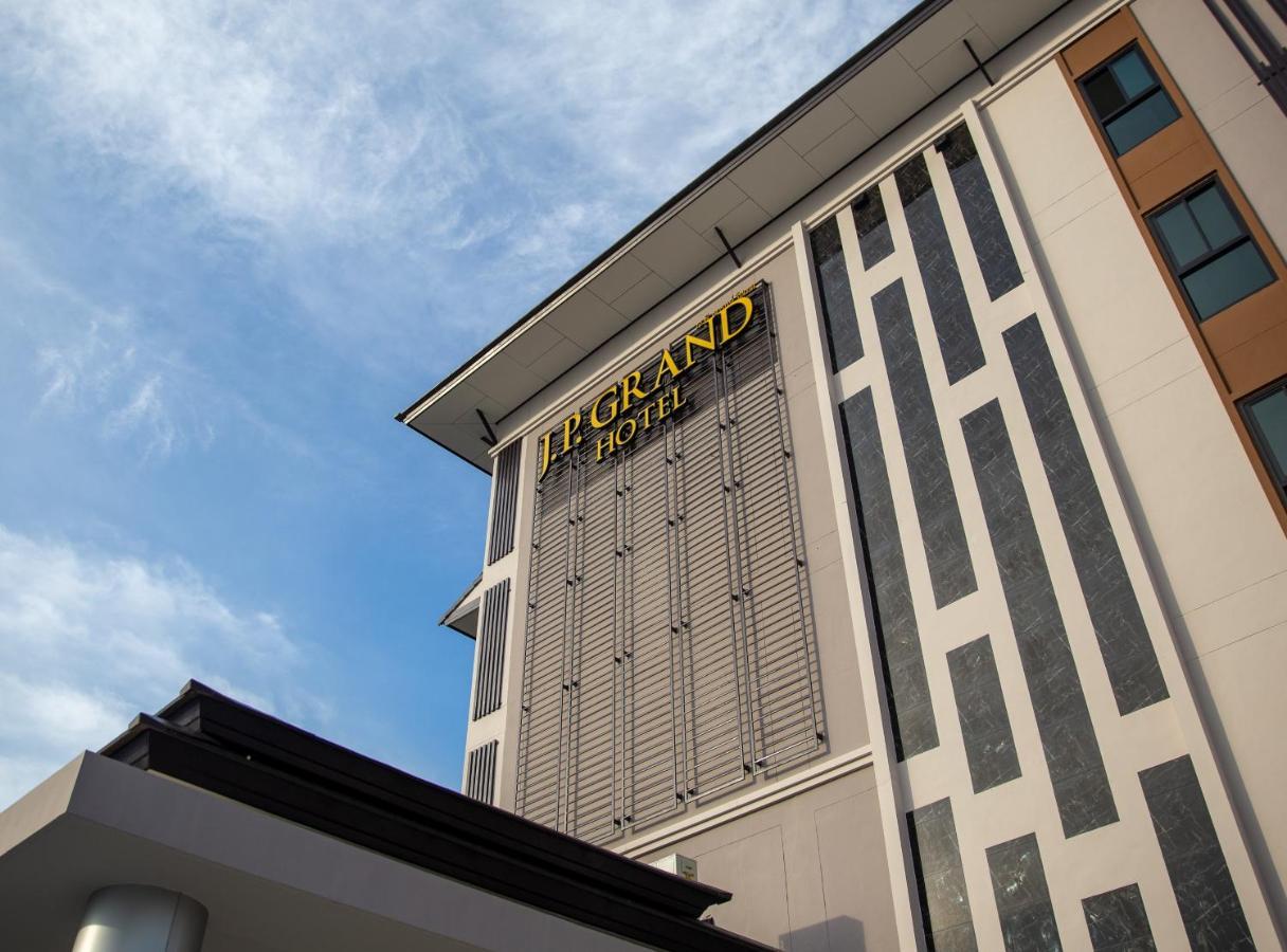 J.P.Grand Hotel ترات المظهر الخارجي الصورة