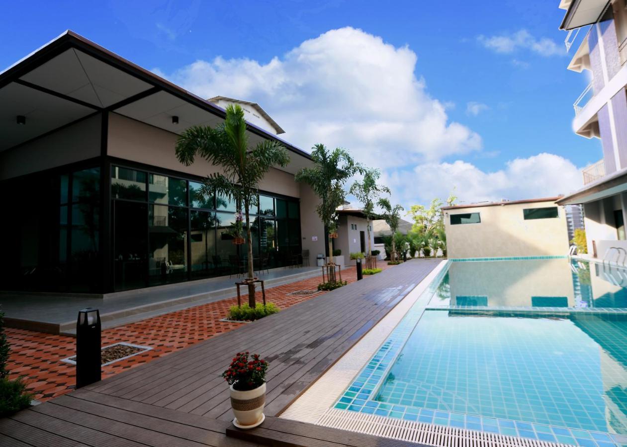 J.P.Grand Hotel ترات المظهر الخارجي الصورة