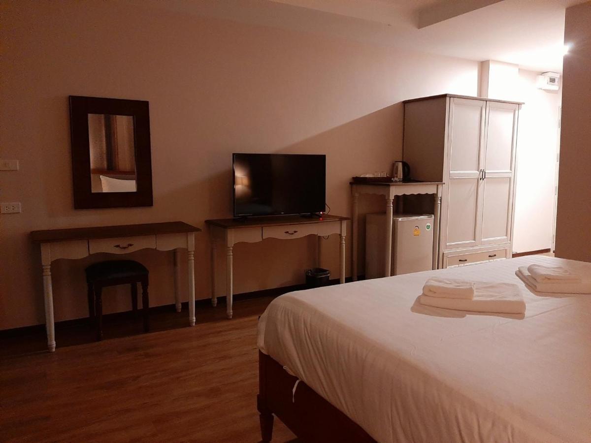 J.P.Grand Hotel ترات المظهر الخارجي الصورة