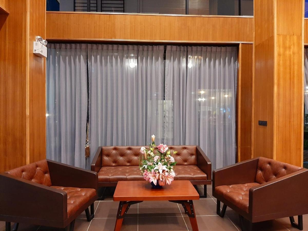J.P.Grand Hotel ترات المظهر الخارجي الصورة